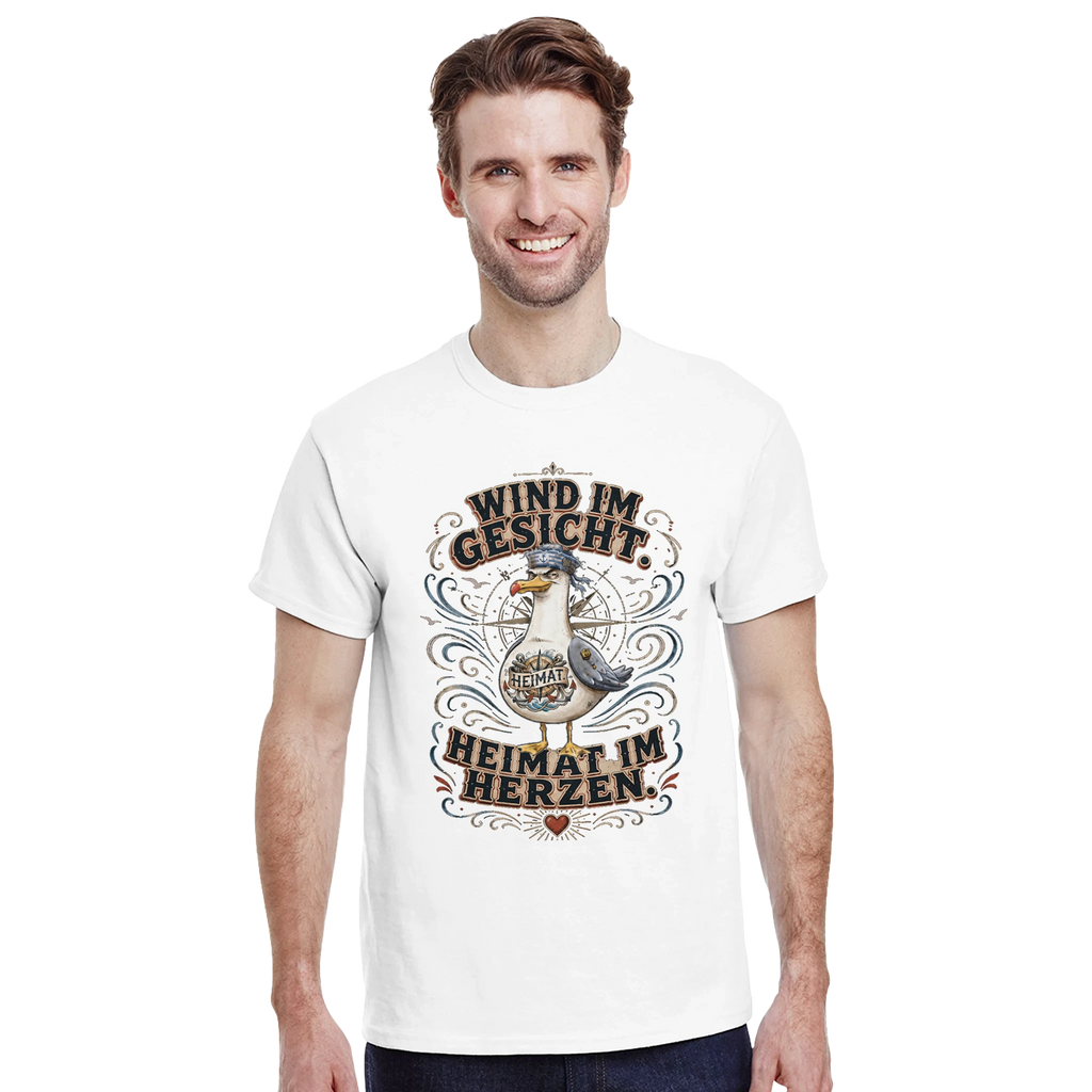 T-Shirt in Sand mit Motiv „Wind im Gesicht. Heimat im Herzen. Möwe“