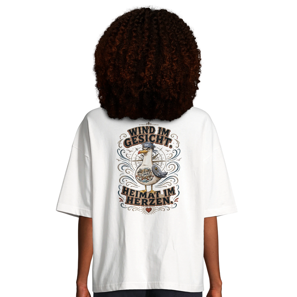 Damen-T-Shirt in Hellgelb mit Motiv „Wind im Gesicht. Heimat im Herzen. Möwe“