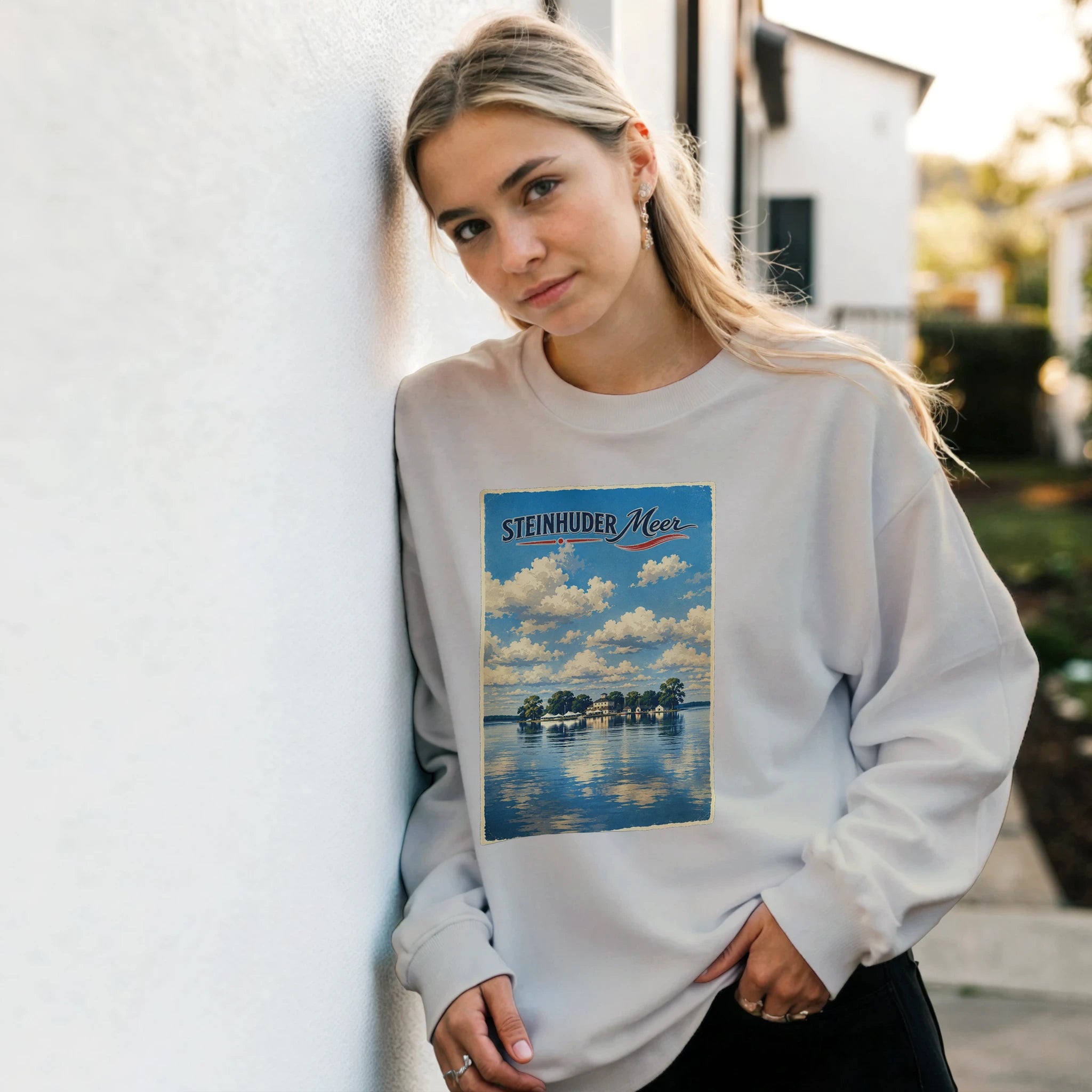 Pullover in Sand mit Motiv „Wilhelmstein im Steinhuder Meer“