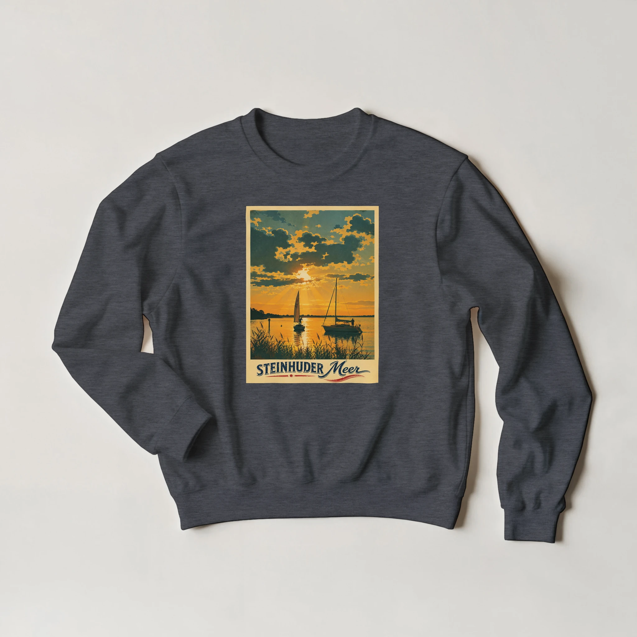 Pullover in Aschgrau mit Motiv „Segler am Steinhuder Meer beim Sunset“