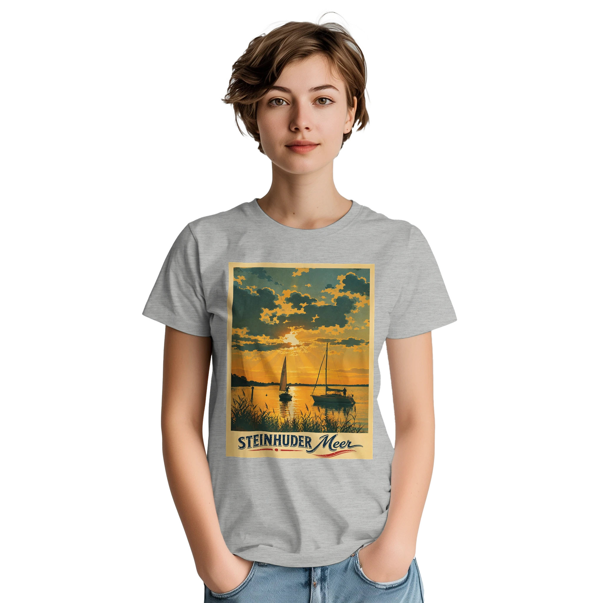 T-Shirt in Sand mit Motiv „Segler am Steinhuder Meer beim Sunset“