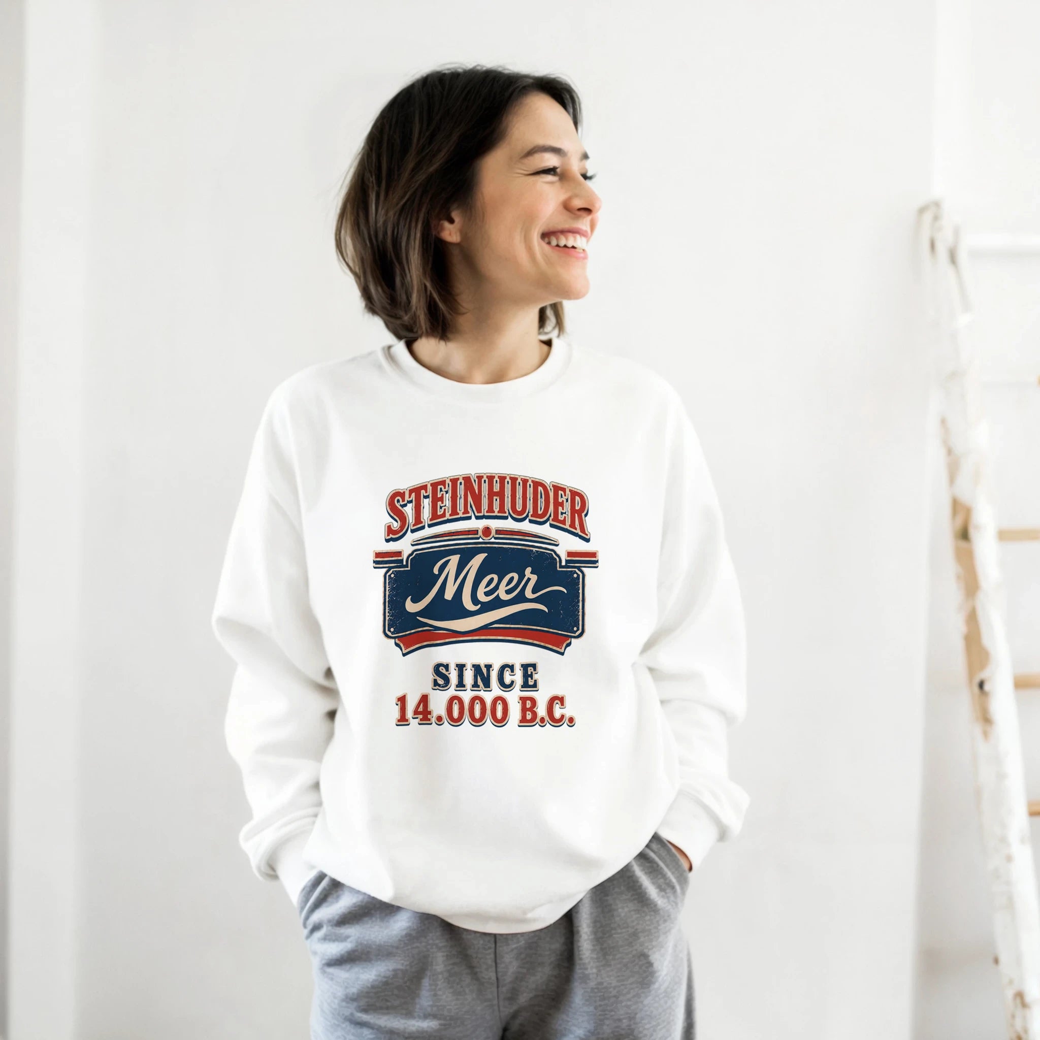 Pullover in Sand mit Motiv „Since 14.000 B.C.“