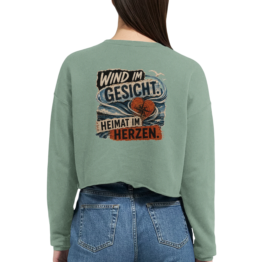 Damen-Pullover in Staubblau mit Motiv „Wind im Gesicht. Heimat im Herzen.“