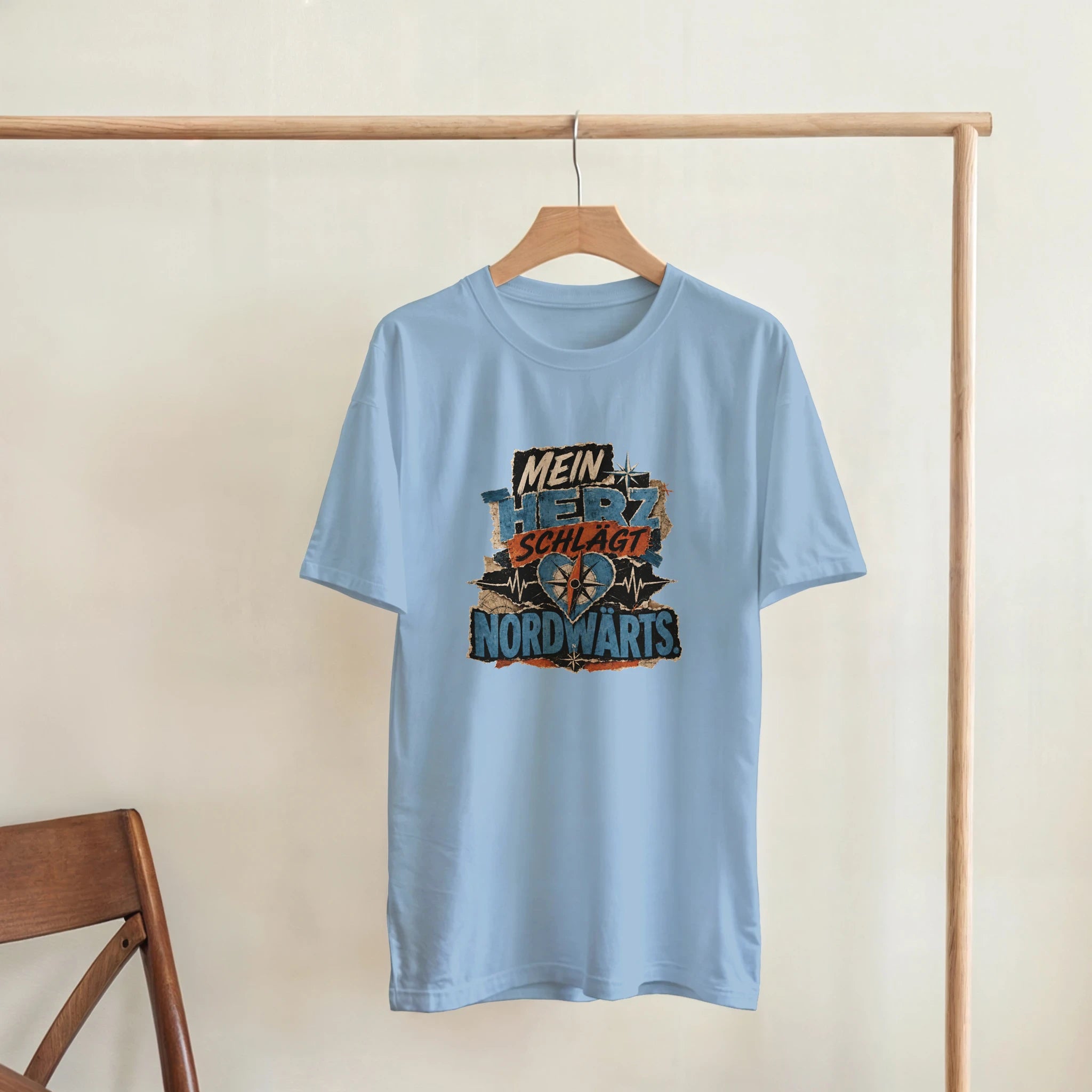 T-Shirt in Natur mit Motiv „Mein Herz schlägt NORDWÄRTS.“