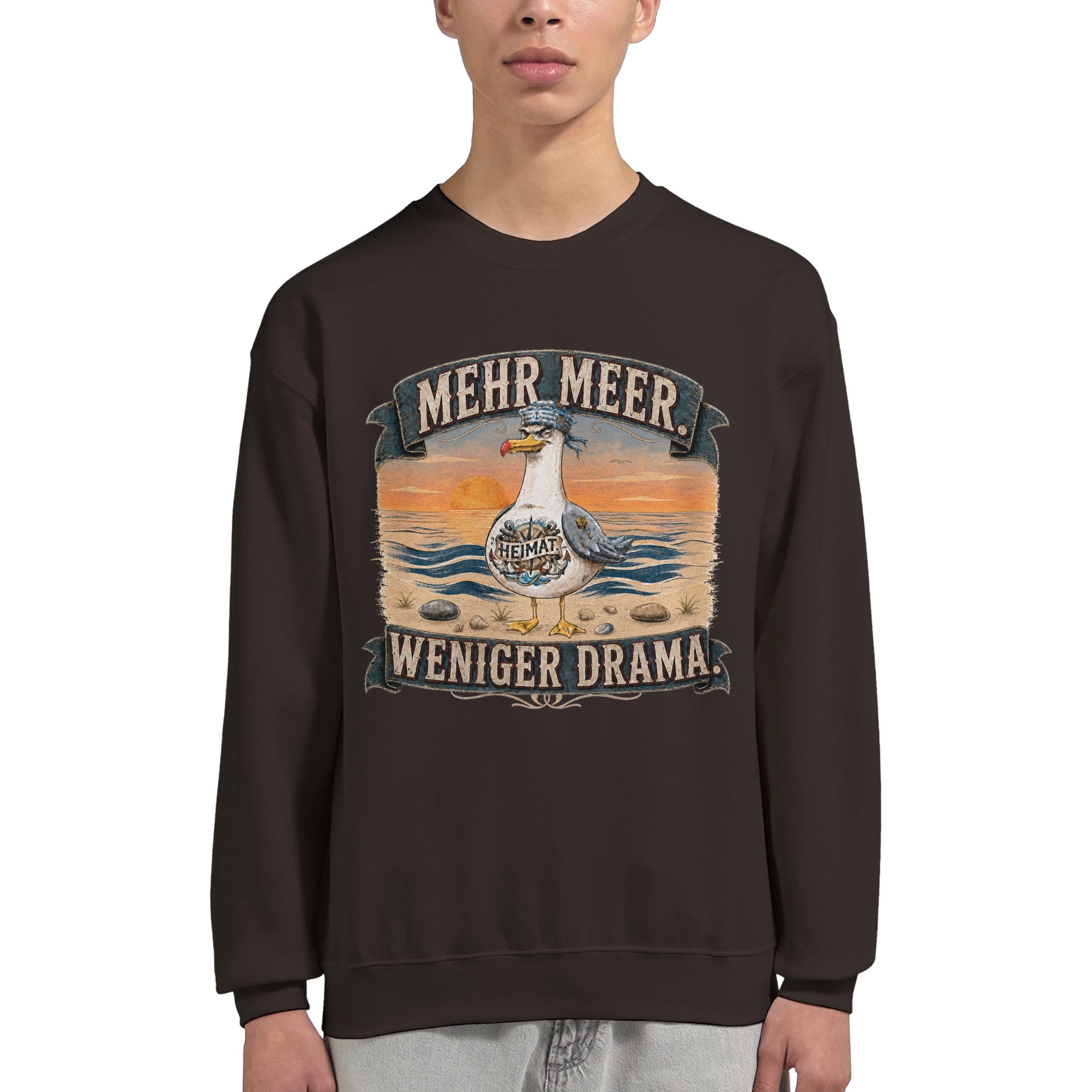 Pullover in Sand mit Motiv „Mehr Meer. Weniger Drama.“