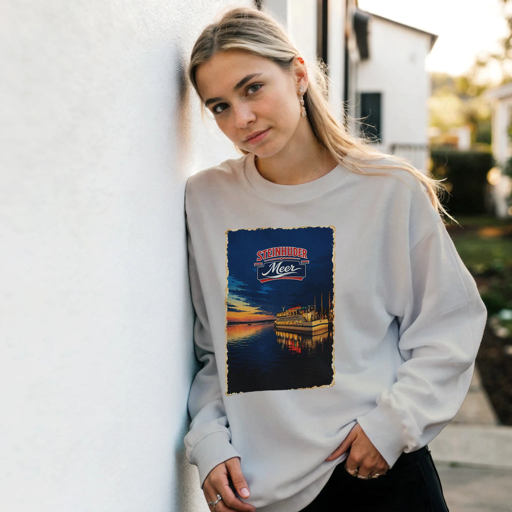 Pullover in Sand mit Motiv „MS Steinhude Abendstimmung“