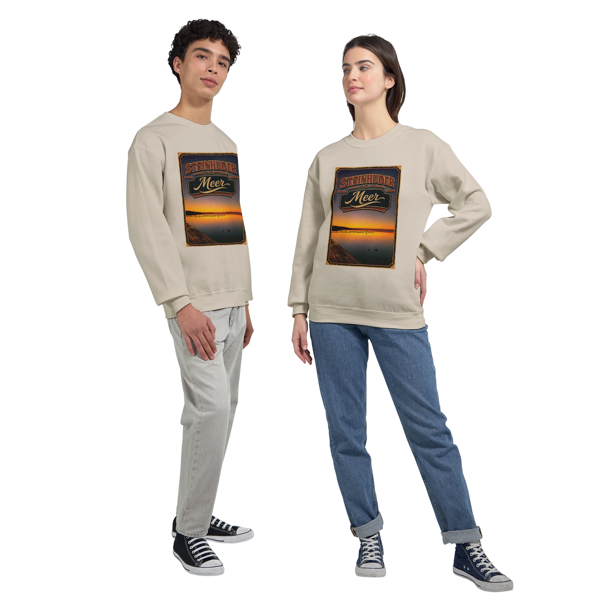 Pullover in Sand mit Motiv „Steg an der Planke“