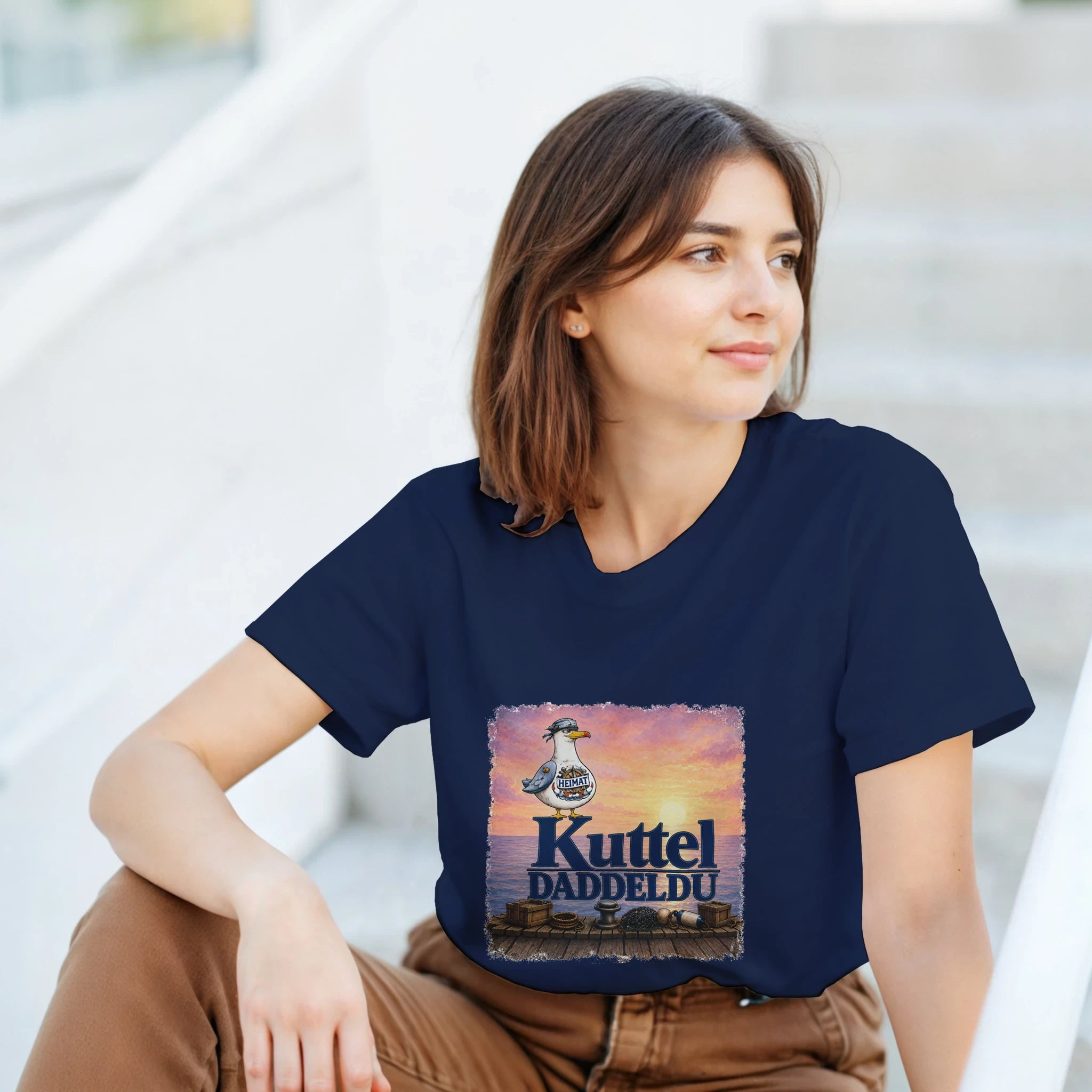T-Shirt in Sand mit Motiv „Kuttel Daddeldu“
