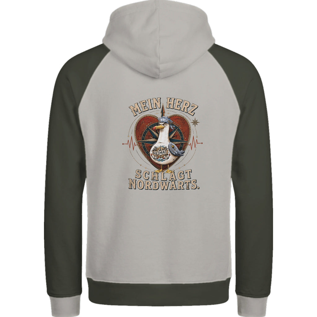 Hoodie in Ton mit Motiv „Mein Herz schlägt NORDWÄRTS. Möwe“
