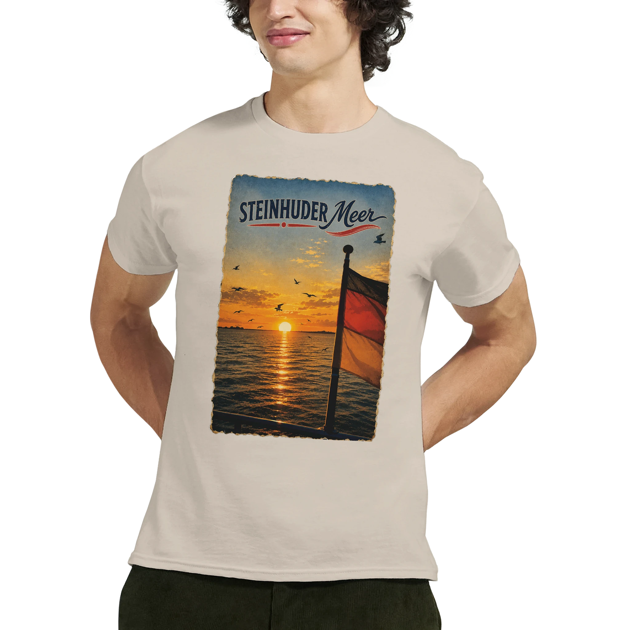 T-Shirt in Natur mit Motiv „Flagge und Sunset“