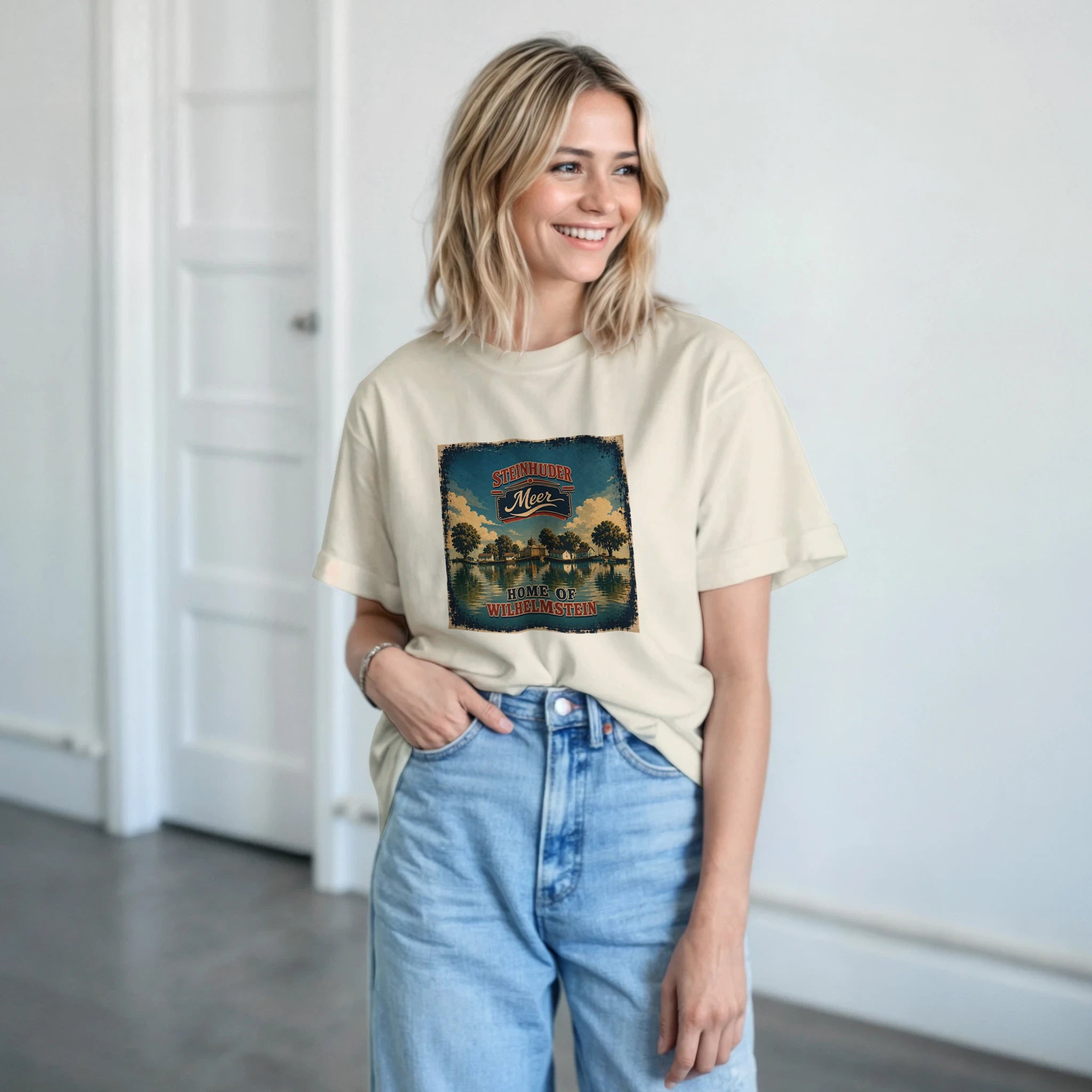 T-Shirt in Sand mit Motiv „Insel Wilhelmstein“