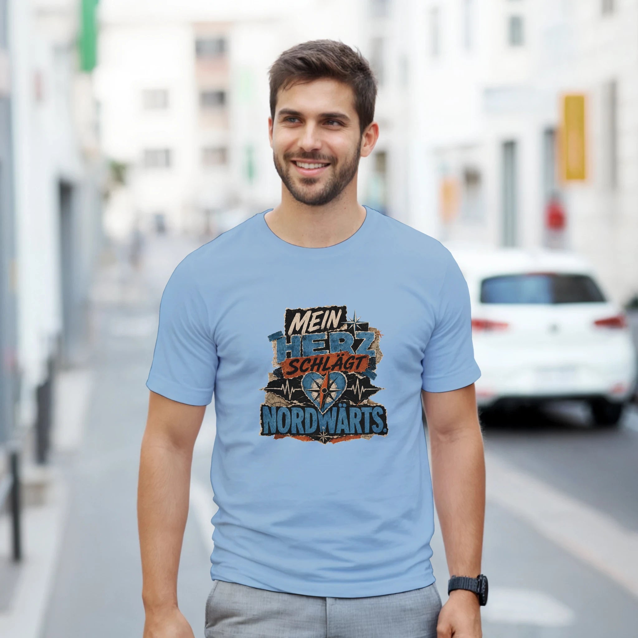T-Shirt in Sand mit Motiv „Mein Herz schlägt NORDWÄRTS.“