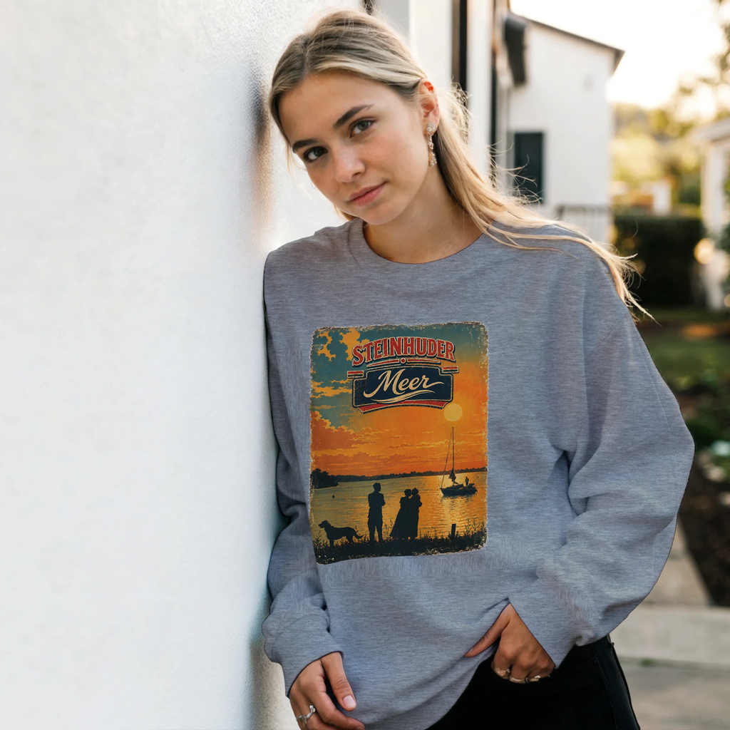 Pullover in Aschgrau mit Motiv „Familie beim Sunset“