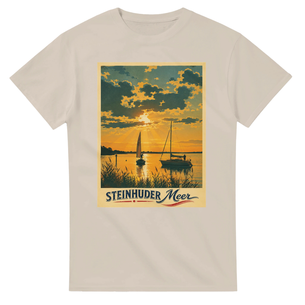 T-Shirt in Natur mit Motiv „Segler am Steinhuder Meer beim Sunset“