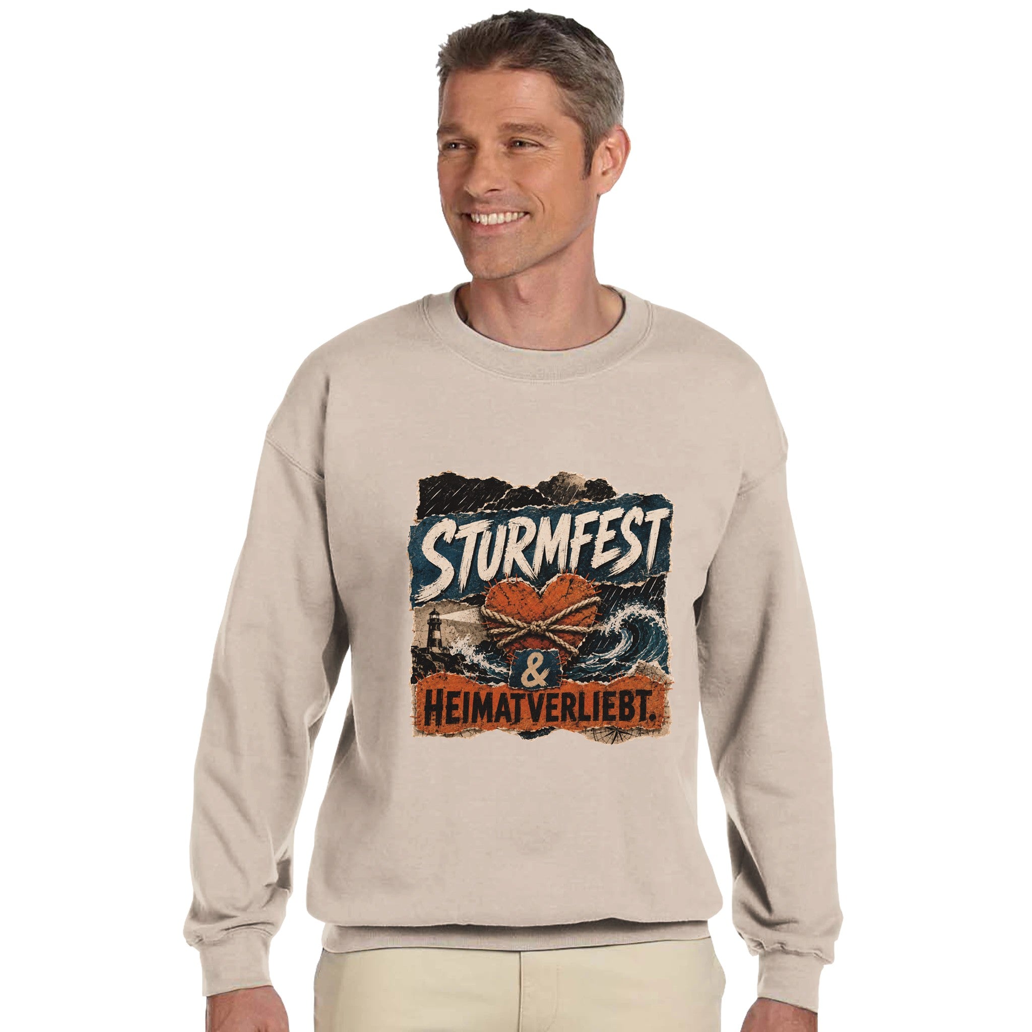 Pullover in Hellrosa mit Motiv „Sturmfest & Heimatverliebt“