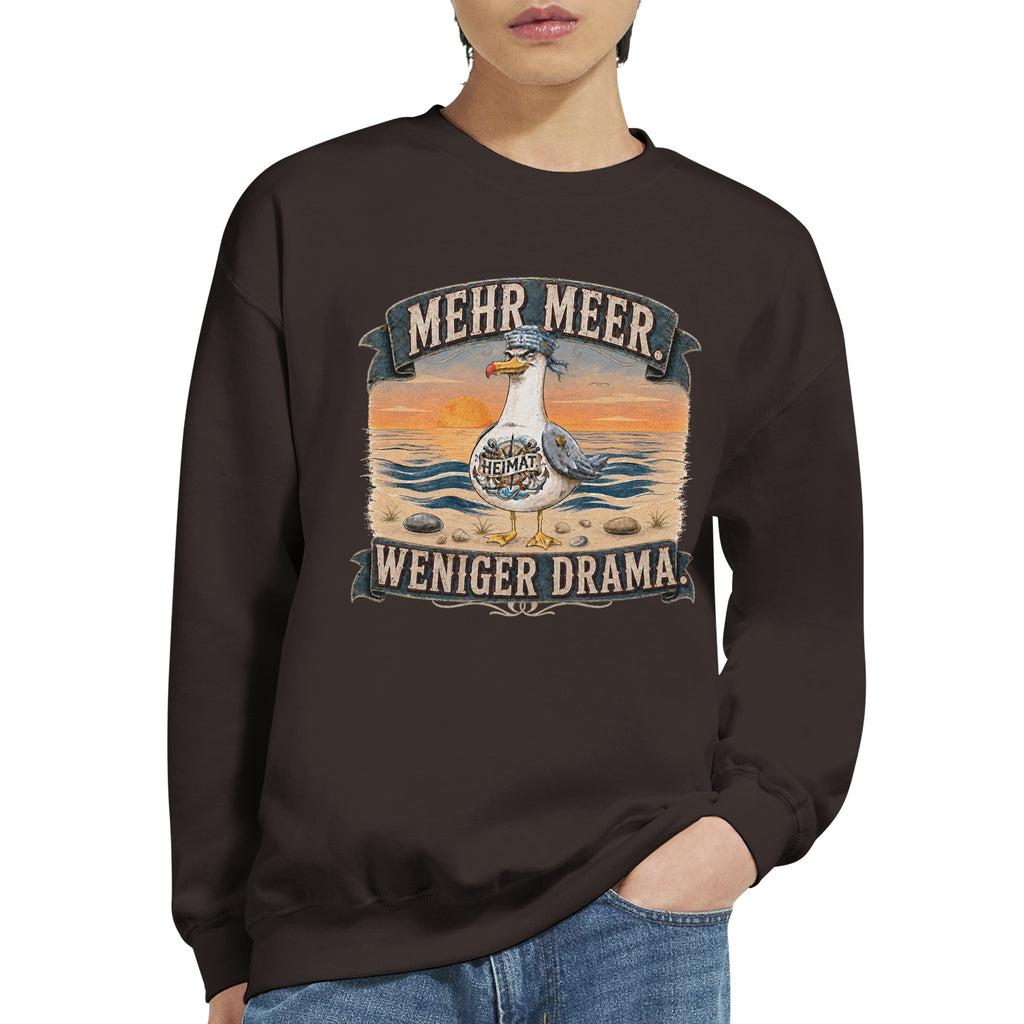 Pullover in Sand mit Motiv „Mehr Meer. Weniger Drama.“