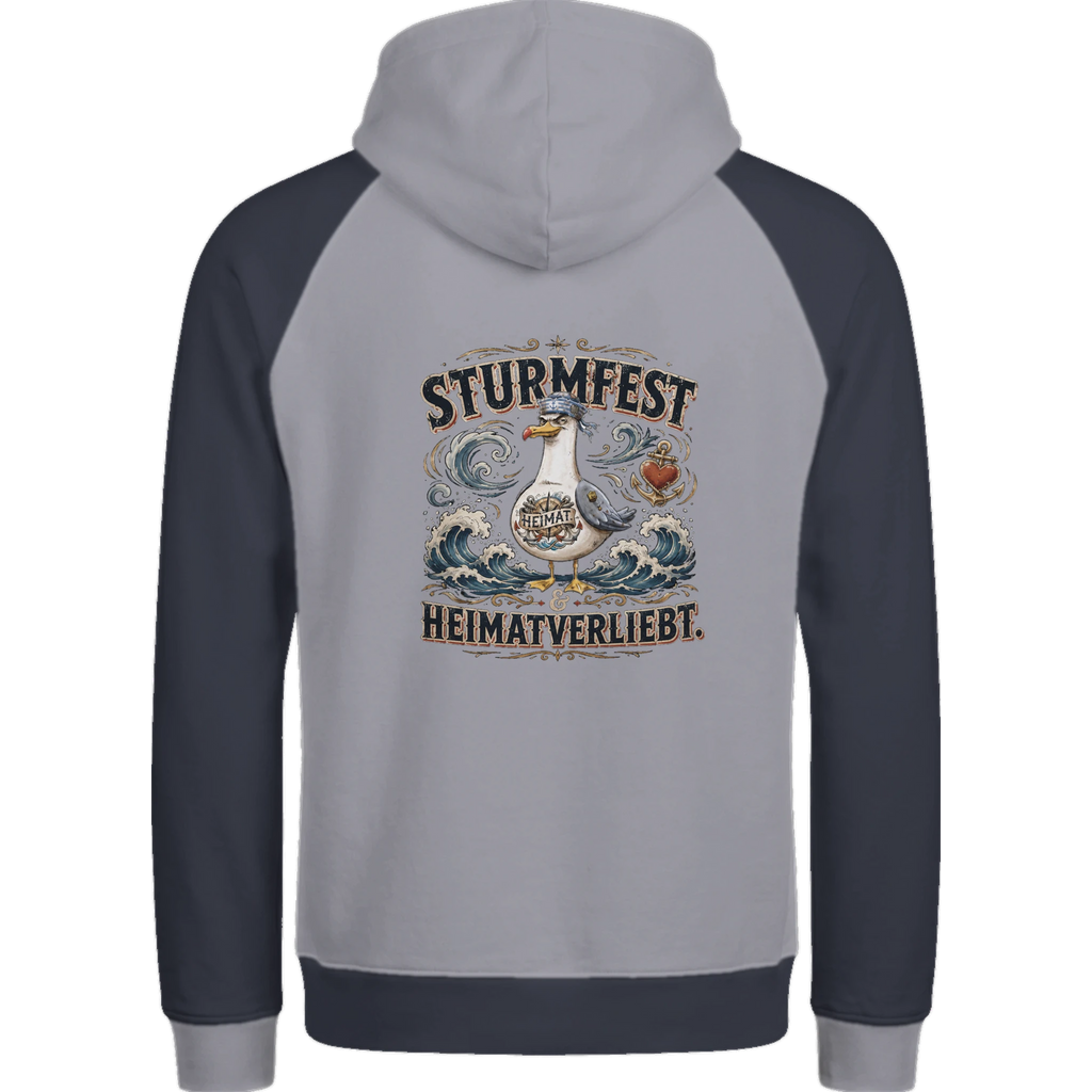 Hoodie in Ton mit Motiv „Sturmfest & Heimatverliebt Möwe“