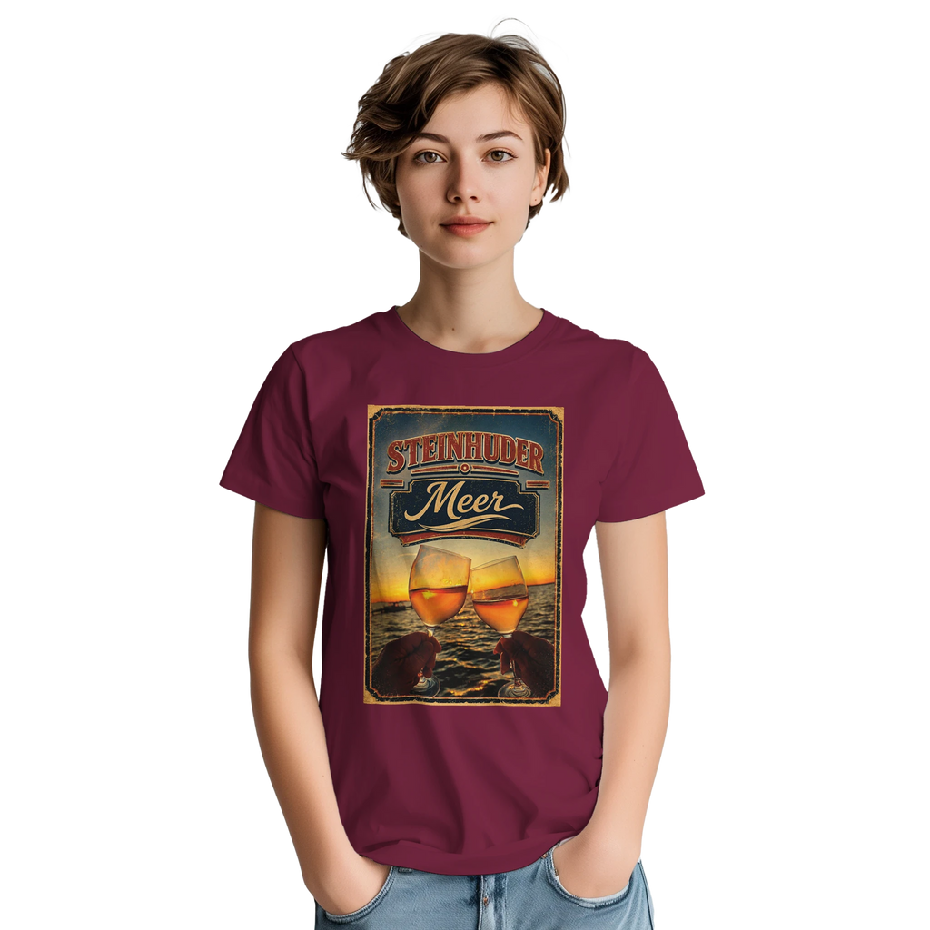 T-Shirt in Sand mit Motiv „Stößchen bei Sunset“