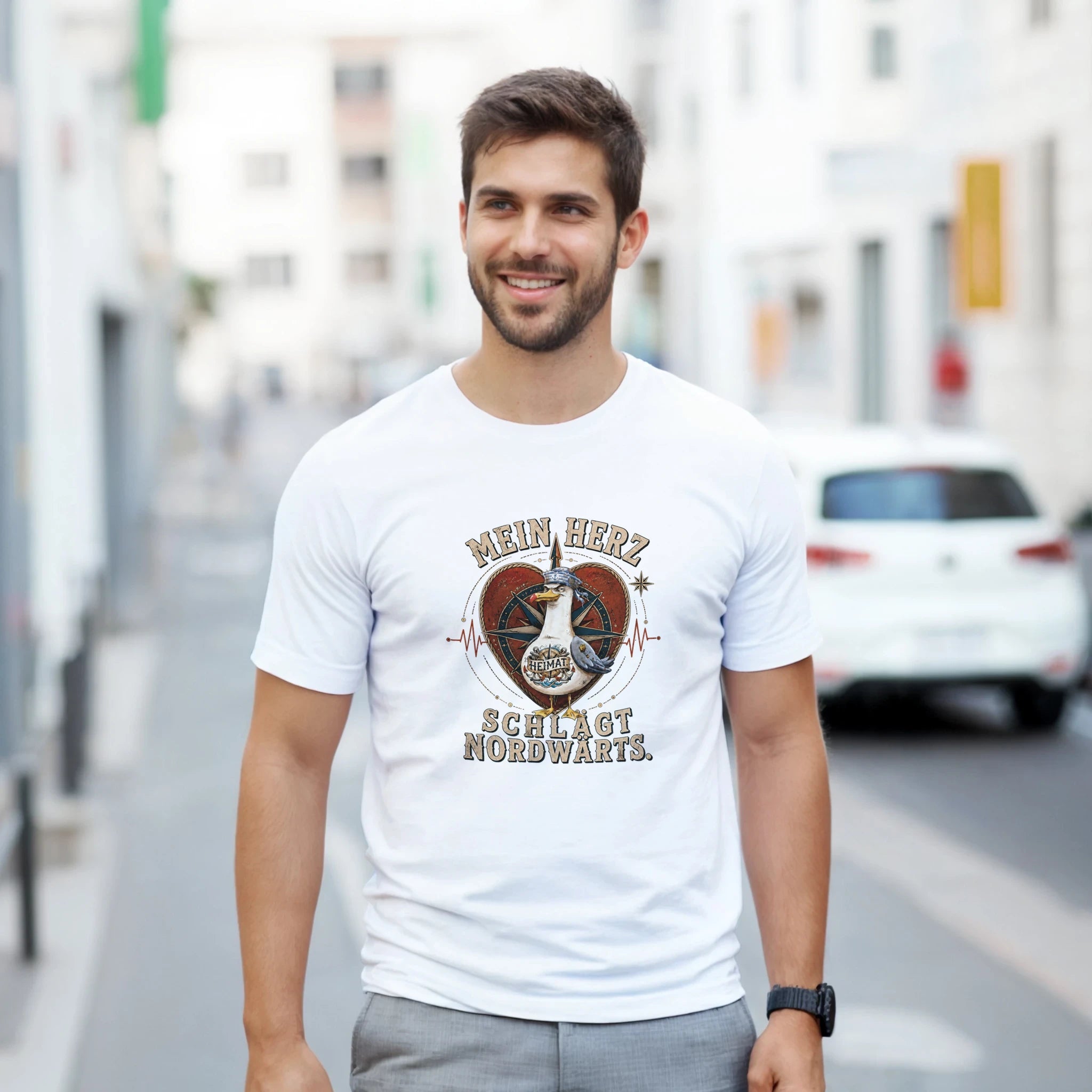 T-Shirt in Sand mit Motiv „Mein Herz schlägt NORDWÄRTS. Möwe“