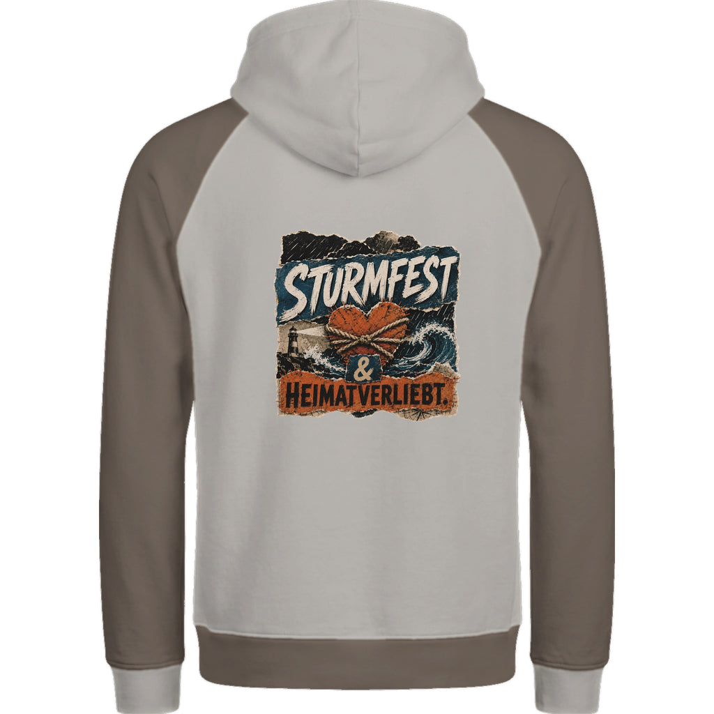Hoodie in Ton mit Motiv „Sturmfest & Heimatverliebt“