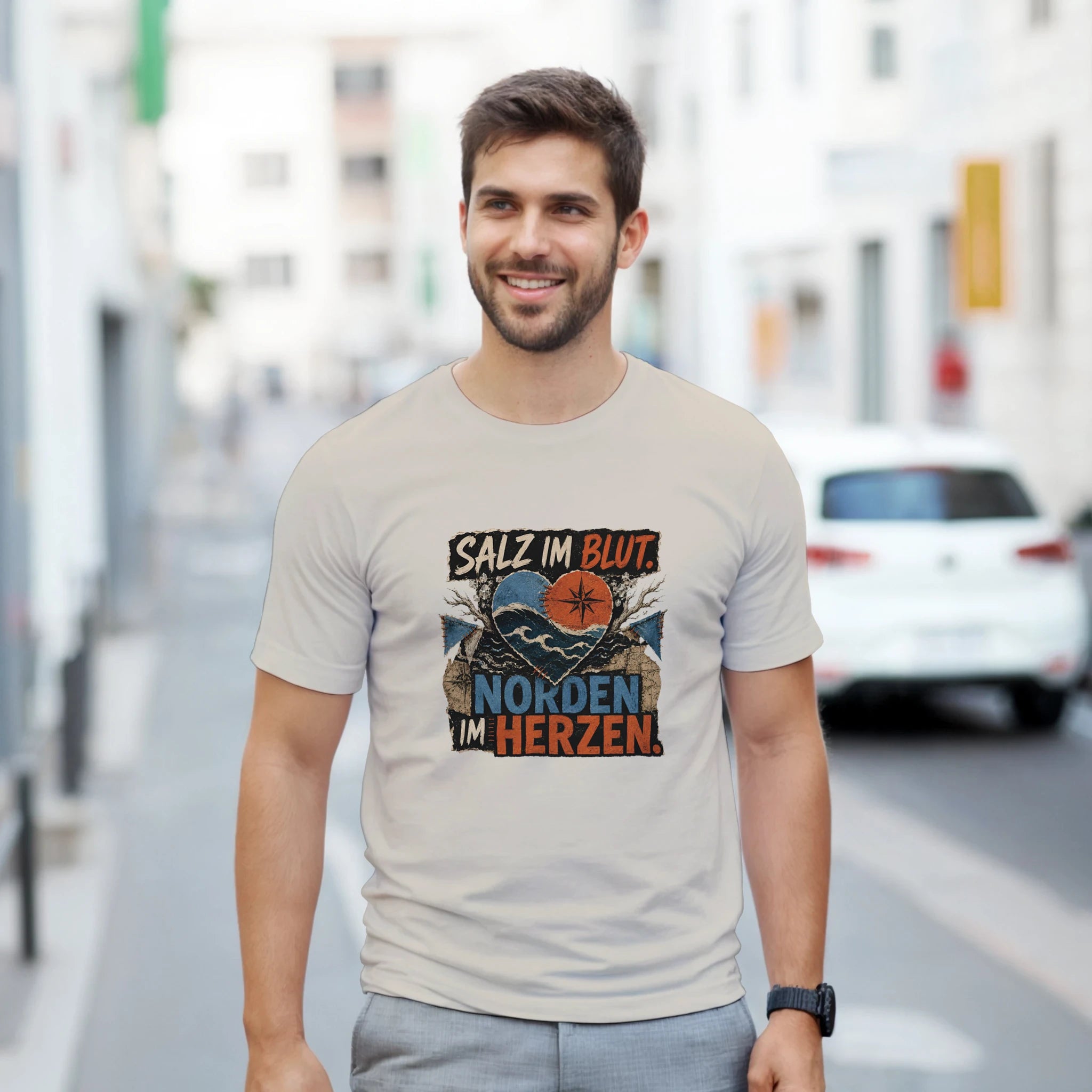 T-Shirt in Sand mit Motiv „Salz im Blut Norden im Herzen“
