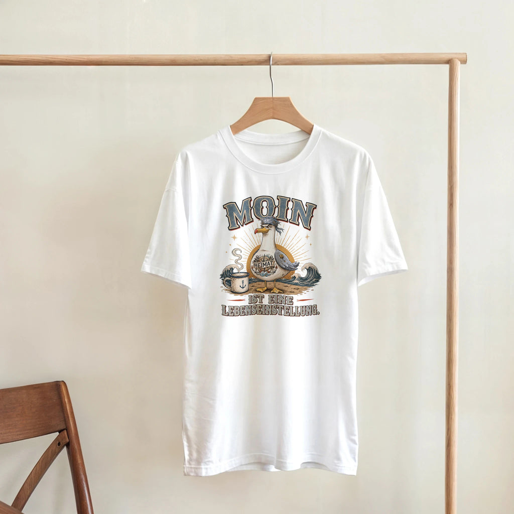 T-Shirt in Sand mit Motiv „Moin ist eine Lebenseinstellung“