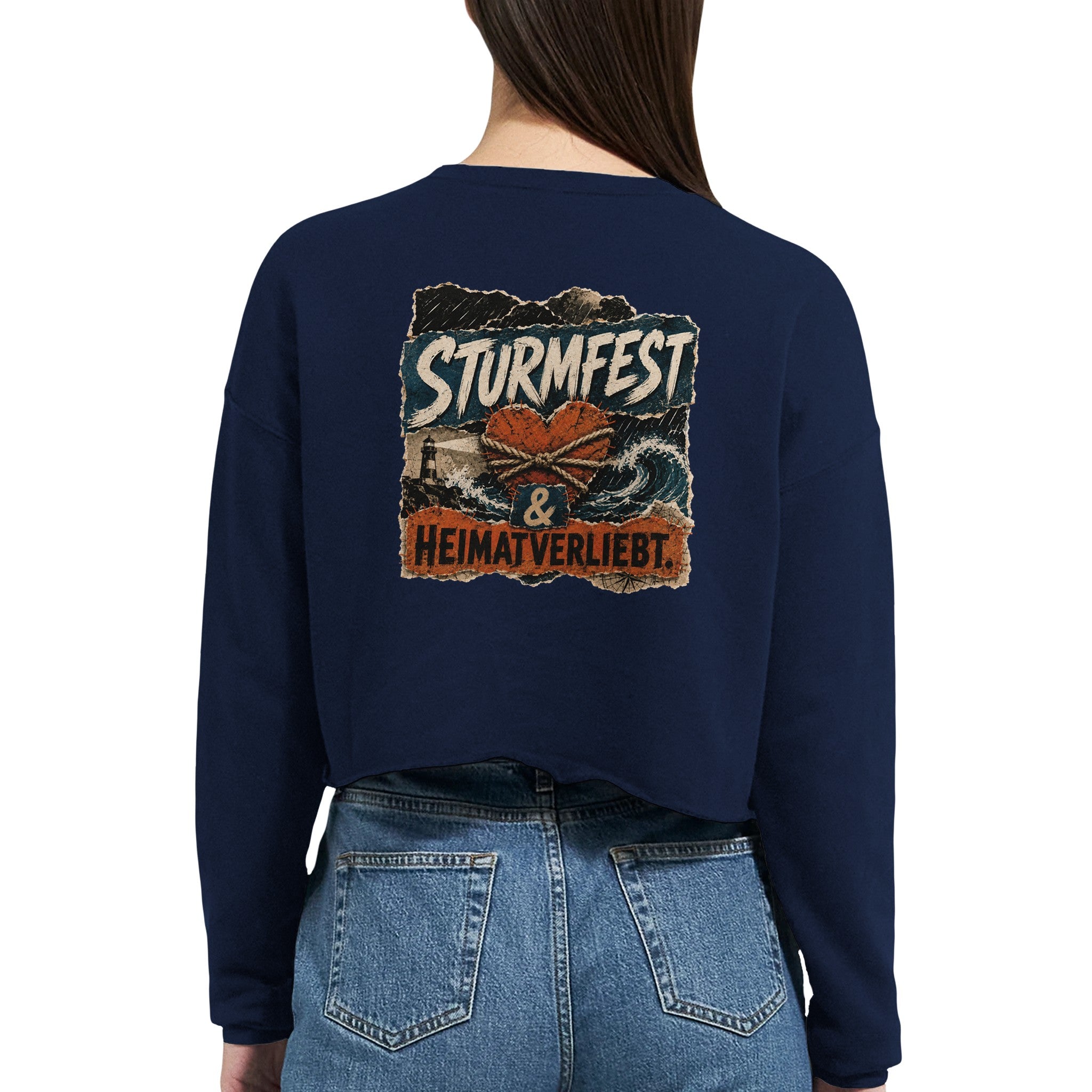 Damen-Pullover in Staubblau mit Motiv „Sturmfest & Heimatverliebt.“