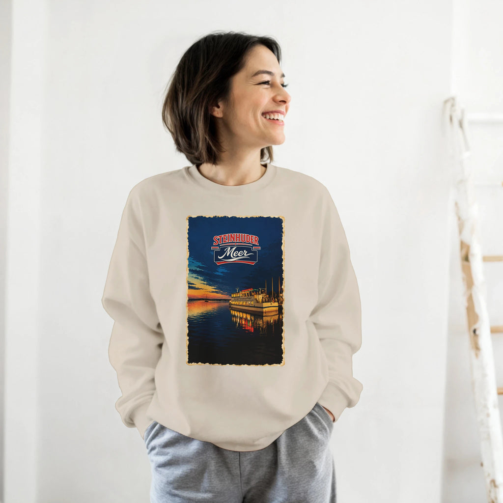 Pullover in Aschgrau mit Motiv „MS Steinhude Abendstimmung“