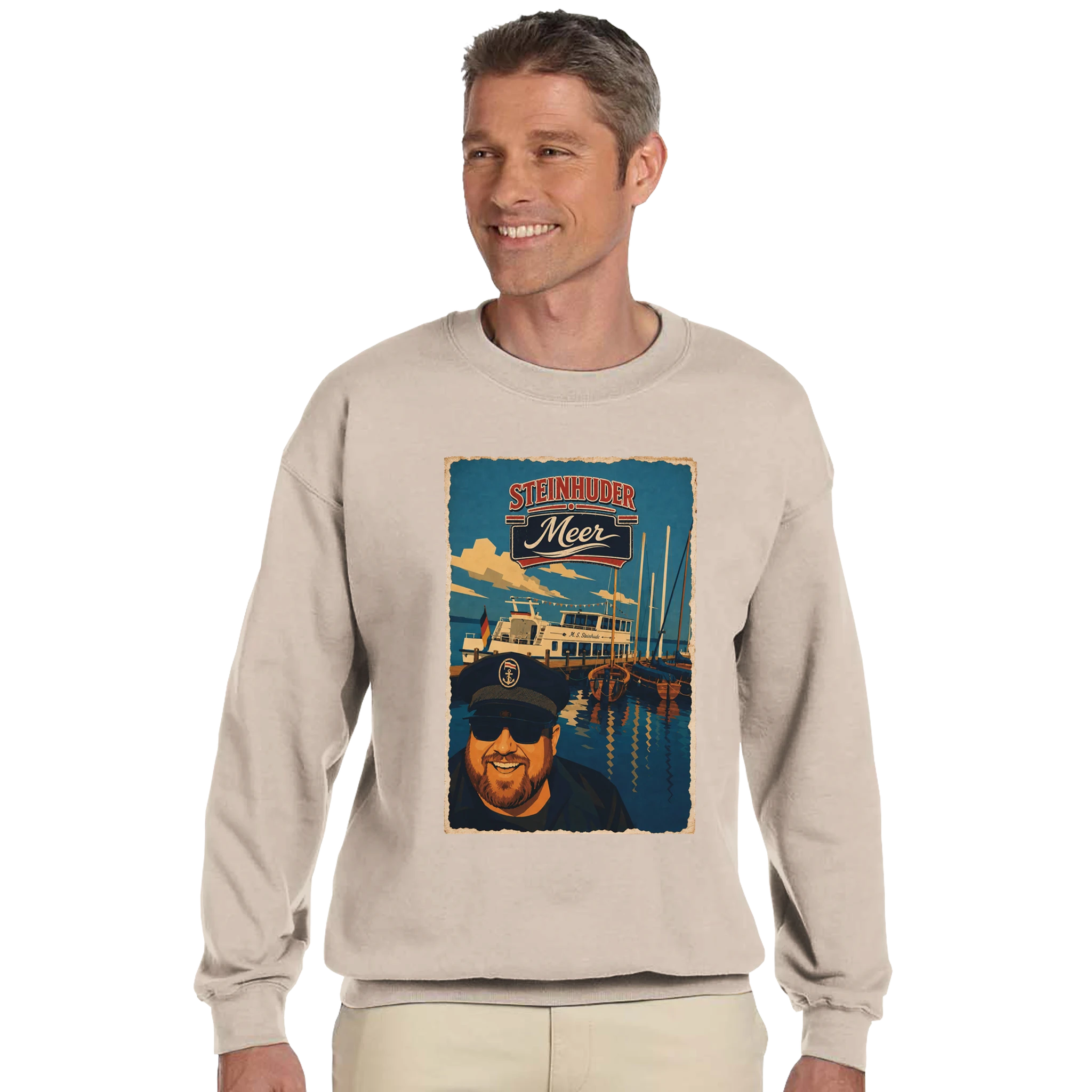 Pullover in Sand mit Motiv „Kapitän an Bord“