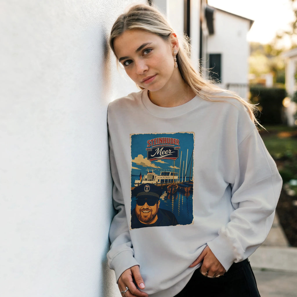 Pullover in Aschgrau mit Motiv „Kapitän an Bord“
