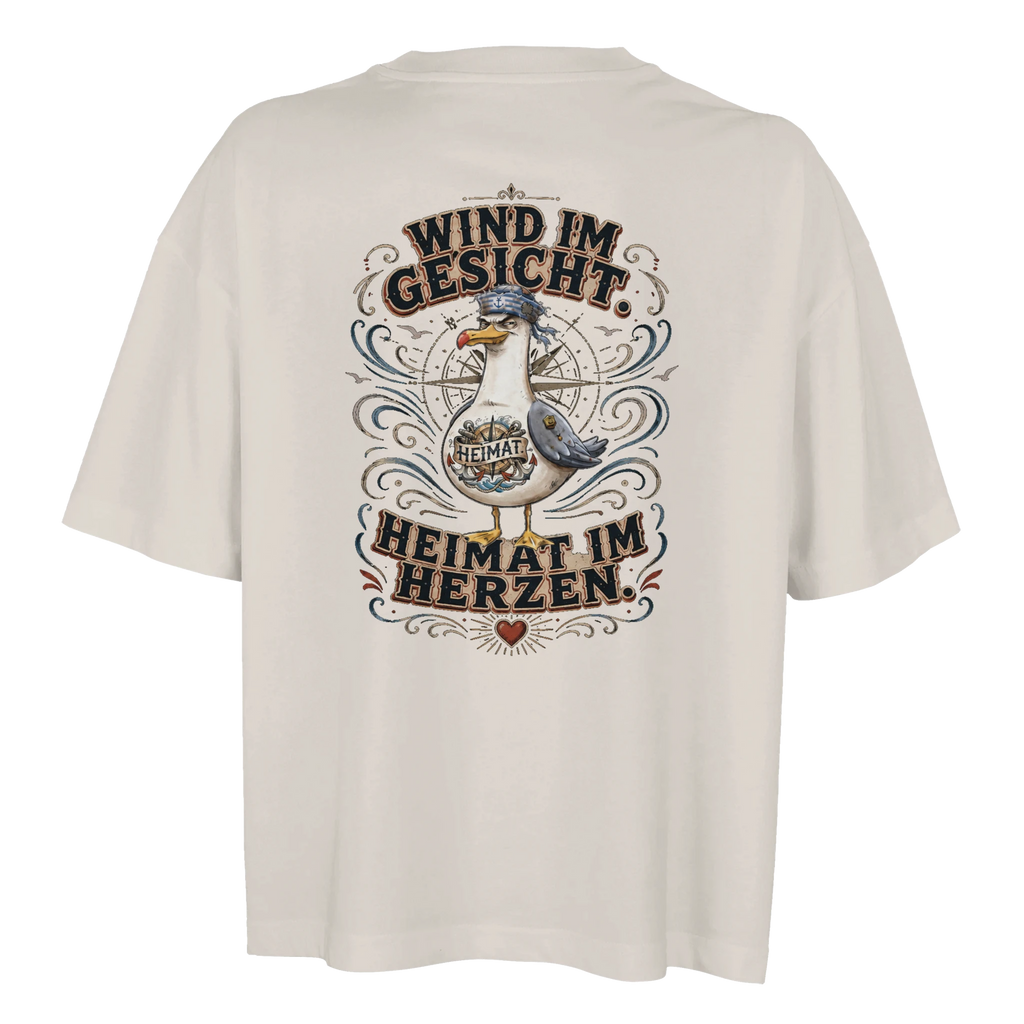 Damen-T-Shirt in Weiß mit Motiv „Wind im Gesicht. Heimat im Herzen. Möwe“