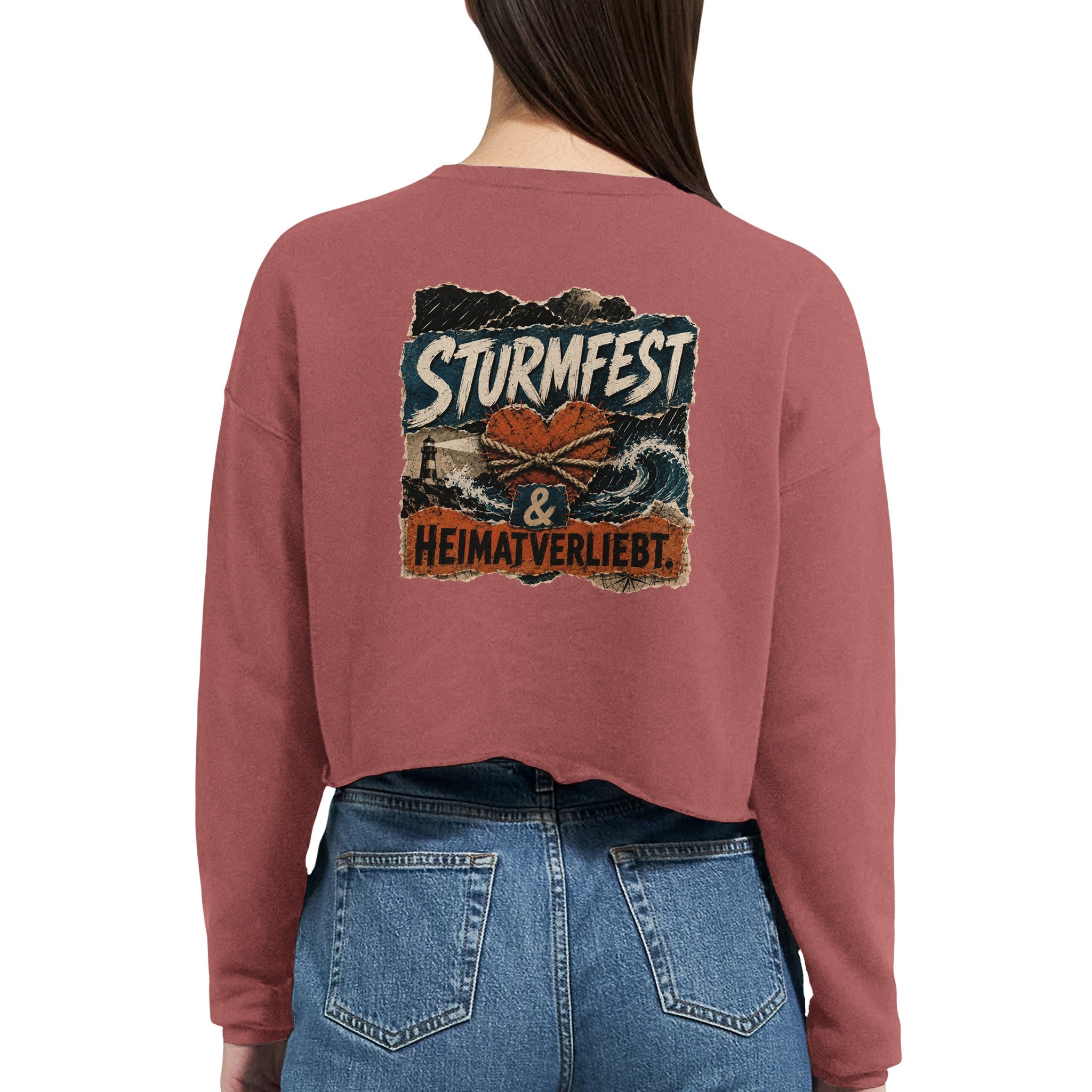 Damen-Pullover in Staubblau mit Motiv „Sturmfest & Heimatverliebt.“
