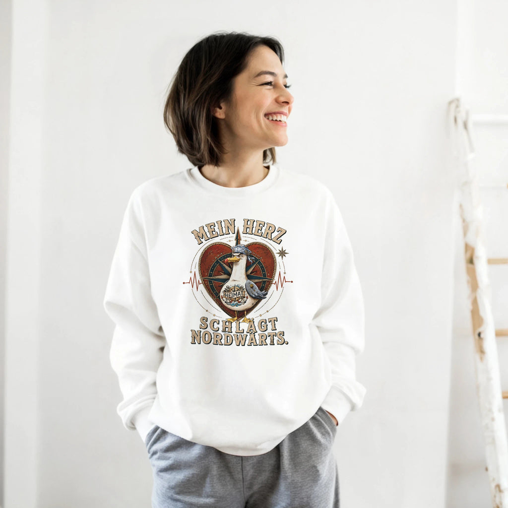 Pullover in Sand mit Motiv „Mein Herz schlägt NORDWÄRTS. Möwe“