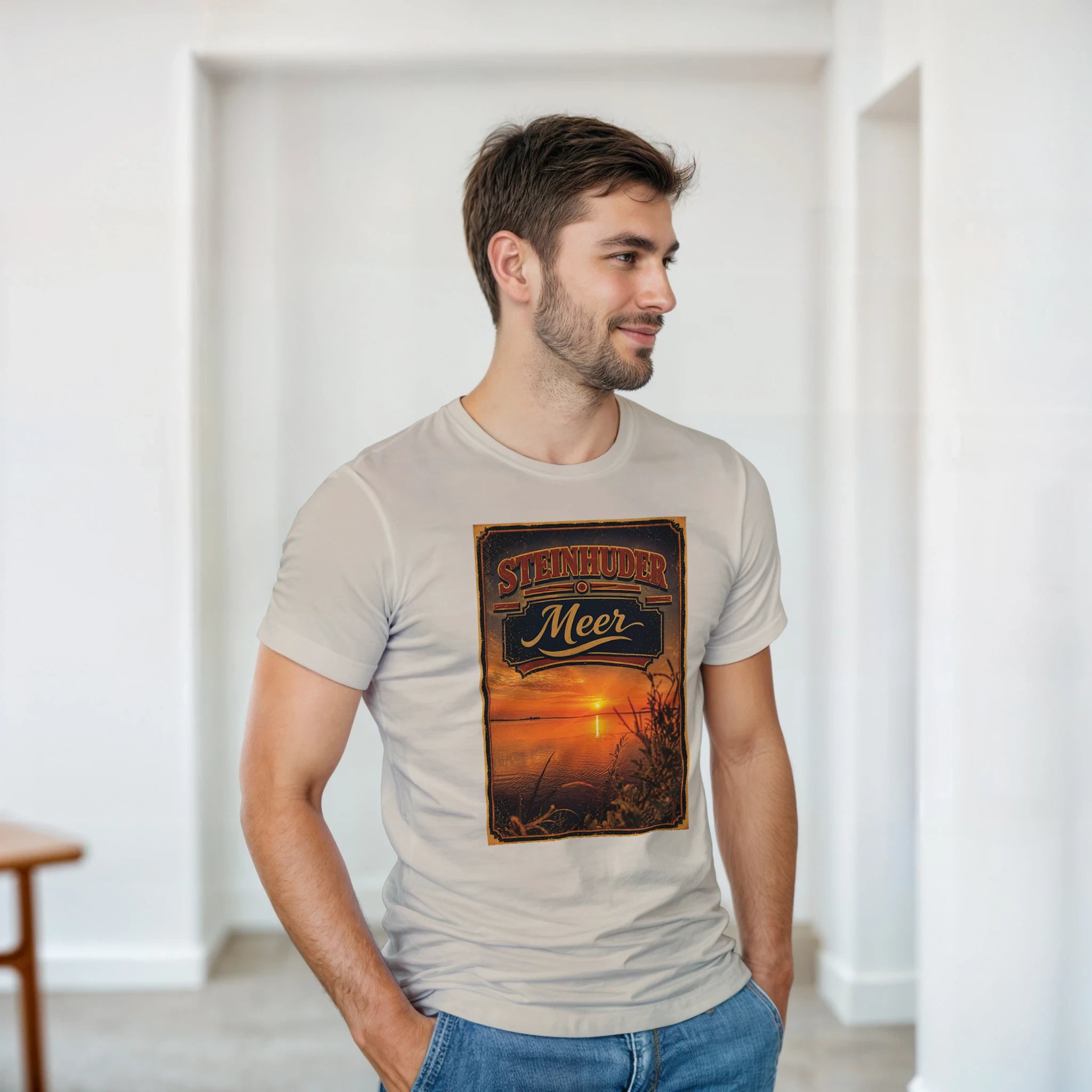 T-Shirt in Sand mit Motiv „Sunset am Steinhuder Meer“