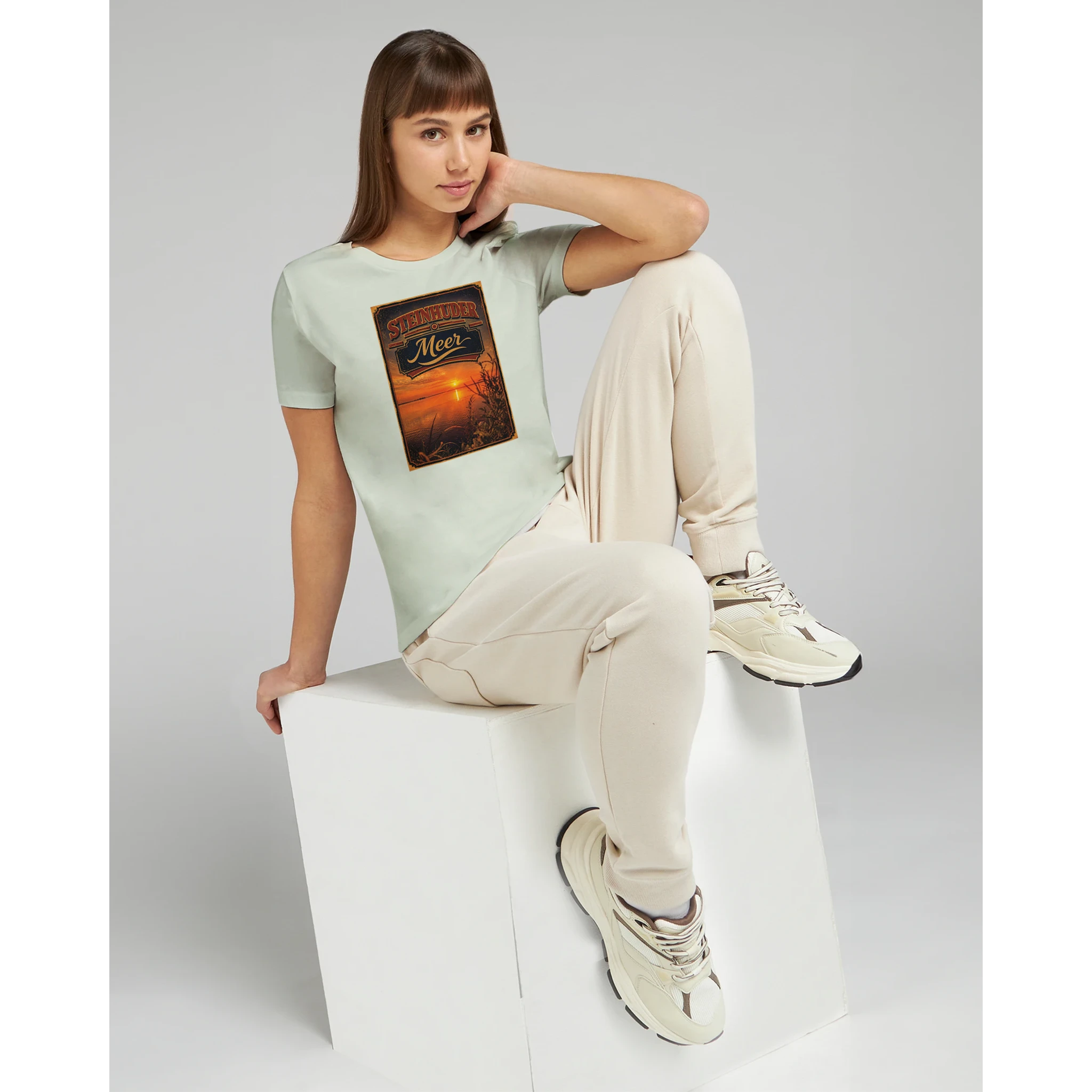 Damen-T-Shirt in Zitronengelb mit Motiv „Sunset am Steinhuder Meer“