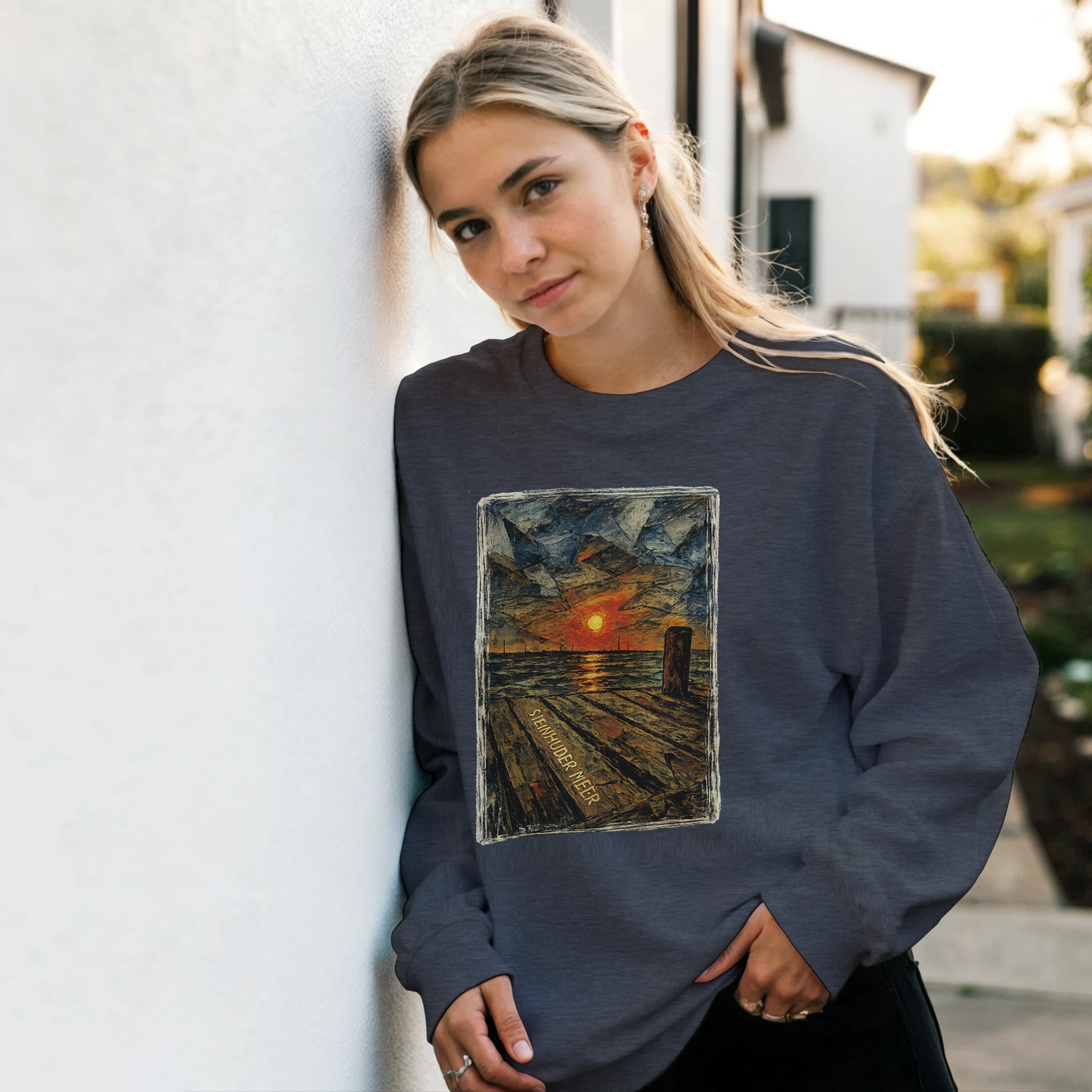 Pullover in Aschgrau mit Motiv „Steinhuder Meer Kunst“